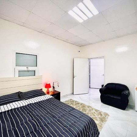 Private 2Bedroom Villa With T&B And Kitchenette Near Abu Dhabi International Airport Exterior foto